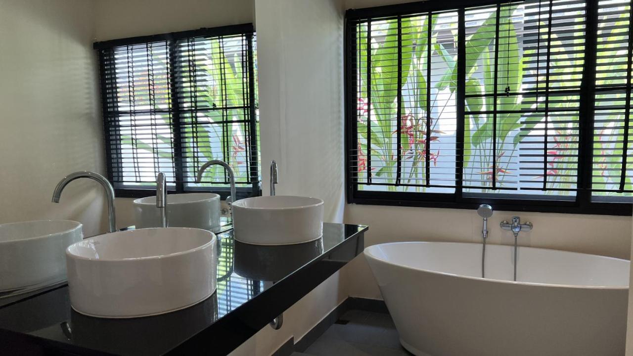 Plunge Tropic Villas 2 Naiharn Rawai Dış mekan fotoğraf